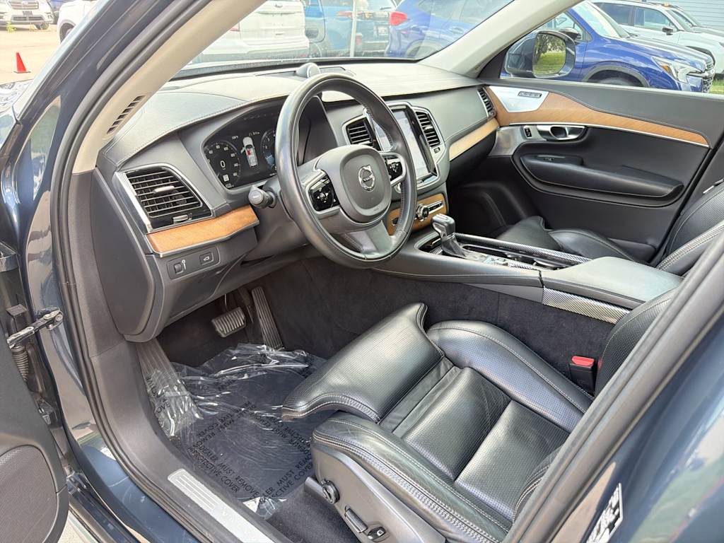 Thumbnail: 2019 Volvo XC90 - 2