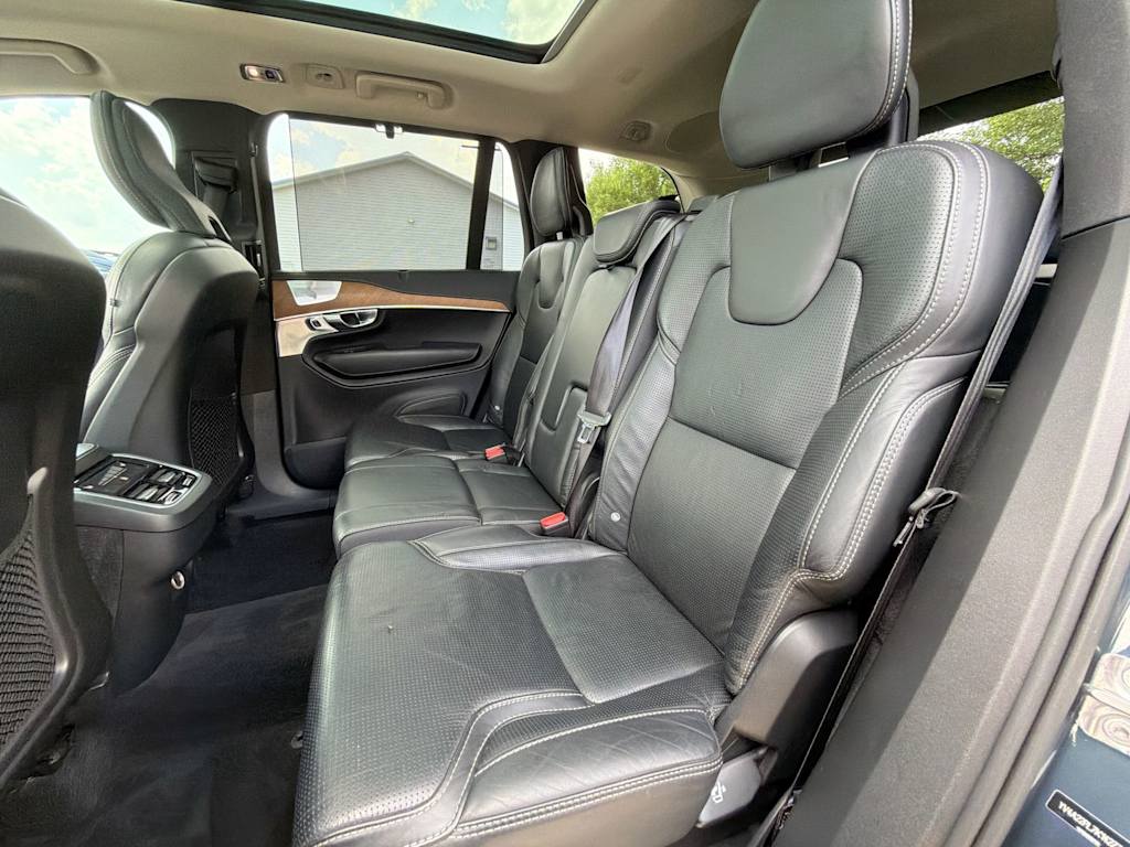 Thumbnail: 2019 Volvo XC90 - 25