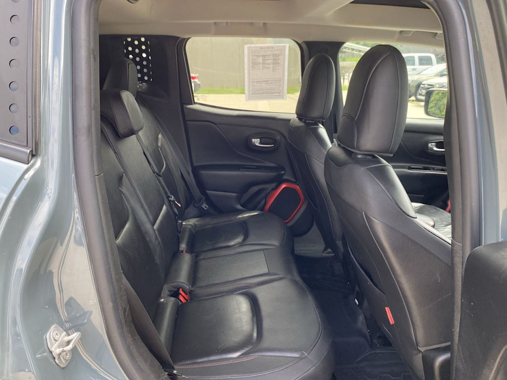 Thumbnail: 2017 Jeep Renegade - 25
