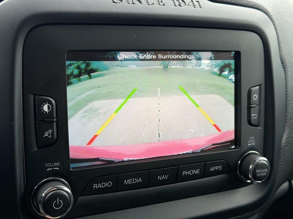 Thumbnail: 2017 Jeep Renegade - 30