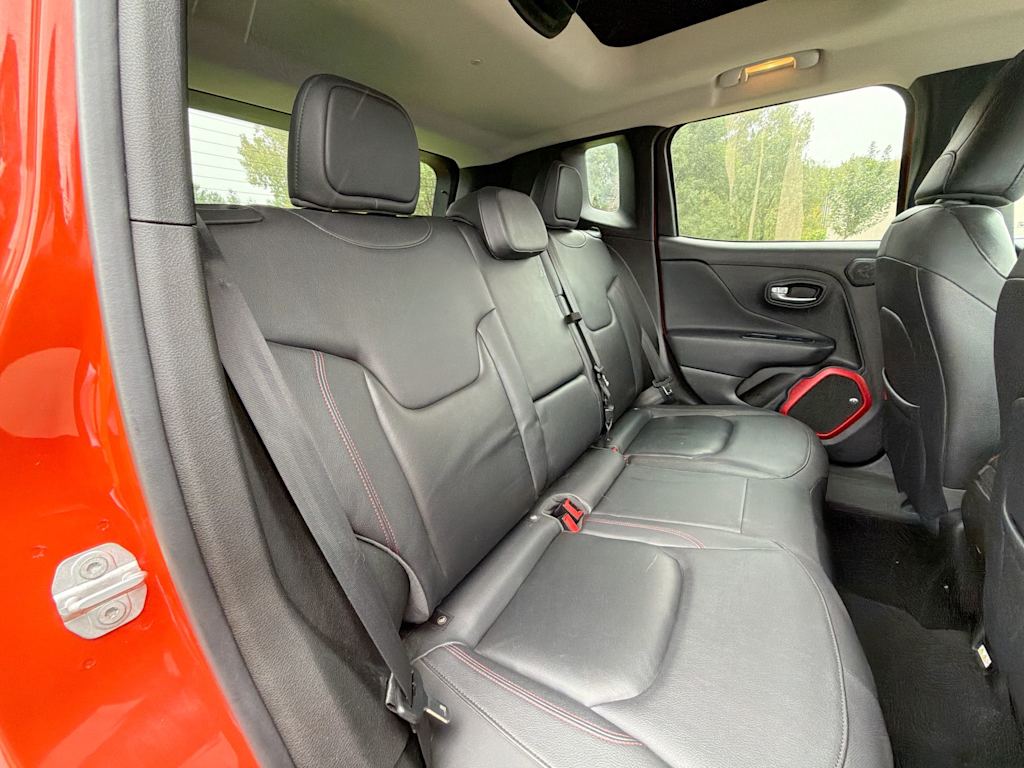 Thumbnail: 2017 Jeep Renegade - 26