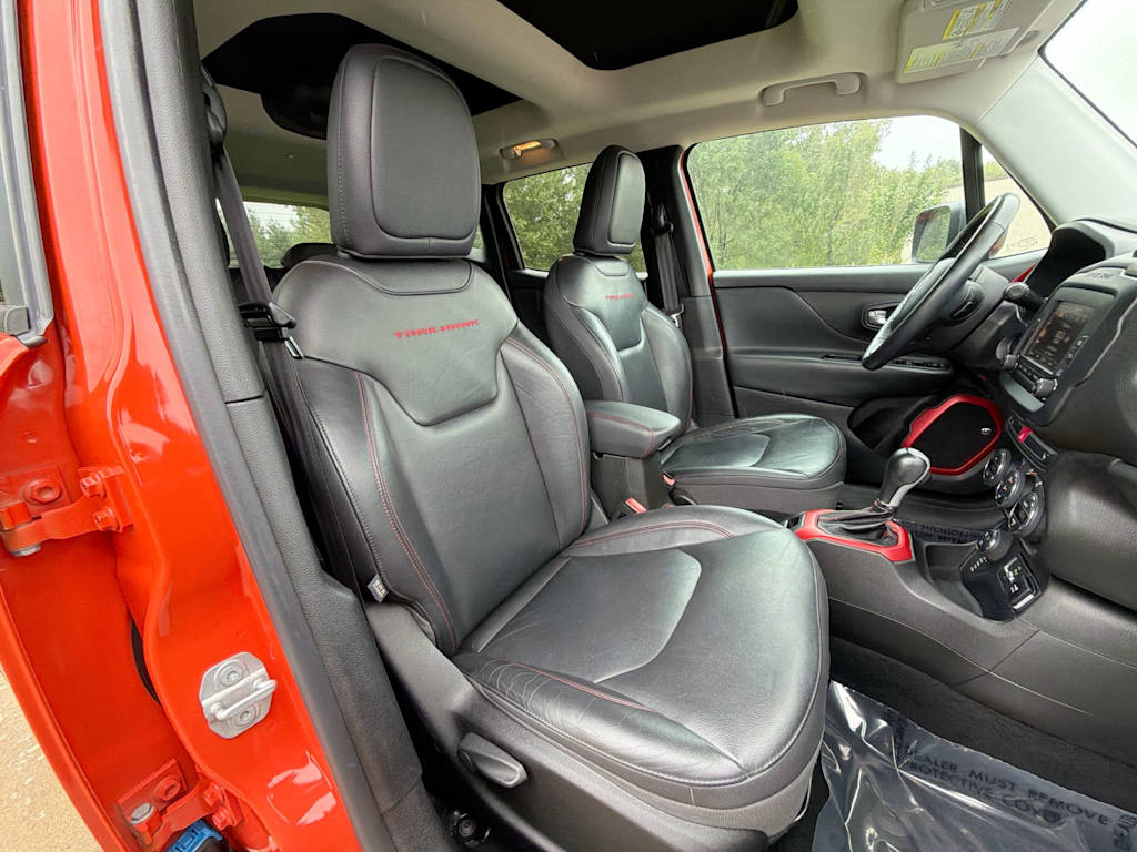 Thumbnail: 2017 Jeep Renegade - 12