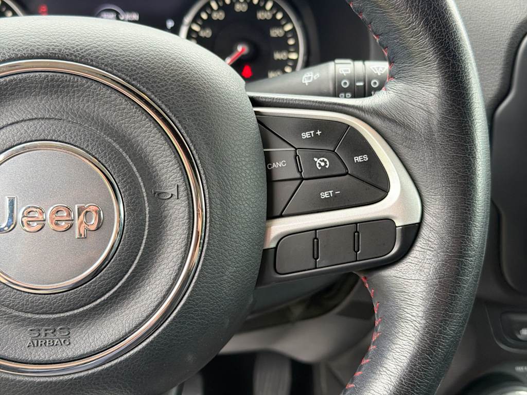Thumbnail: 2017 Jeep Renegade - 28