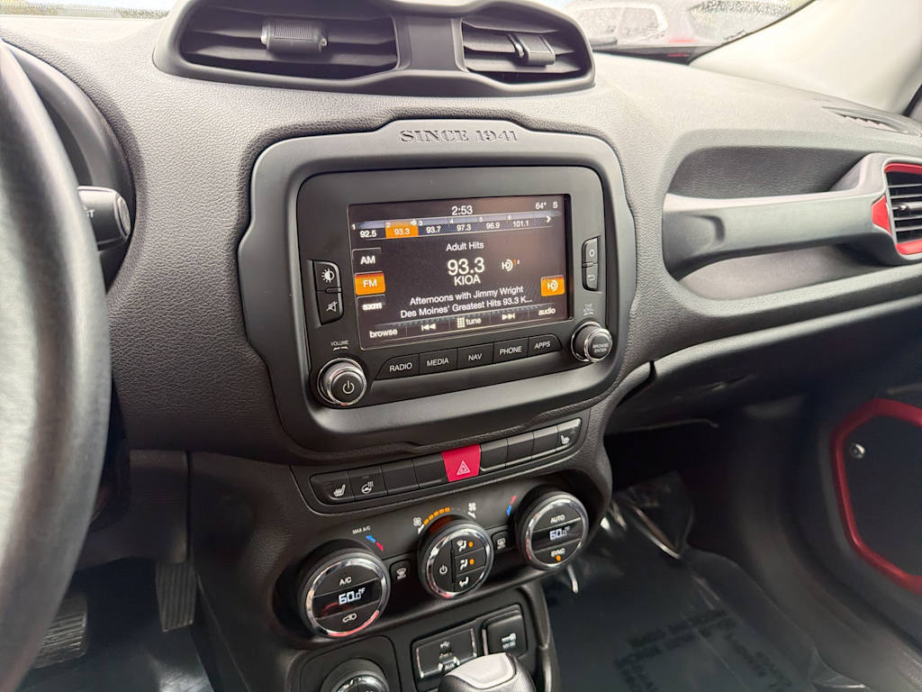Thumbnail: 2017 Jeep Renegade - 15