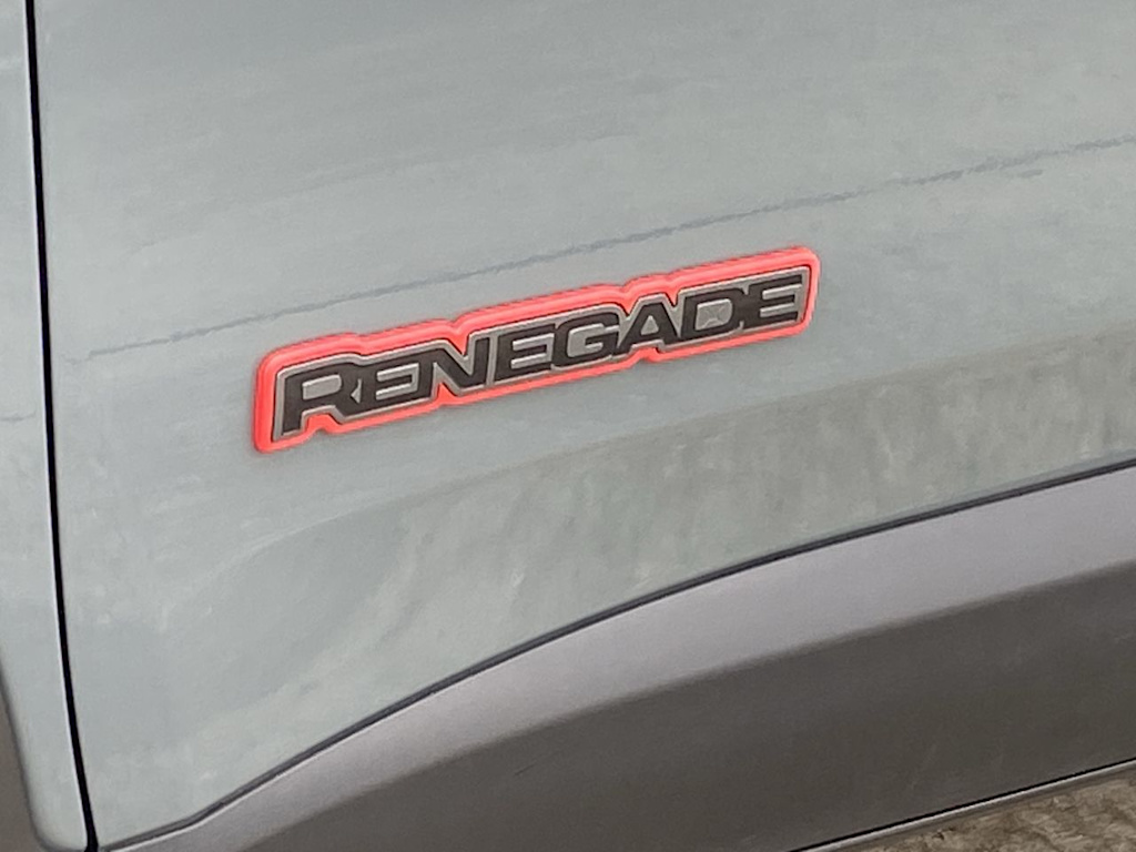 2016 Jeep Renegade Trailhawk 24