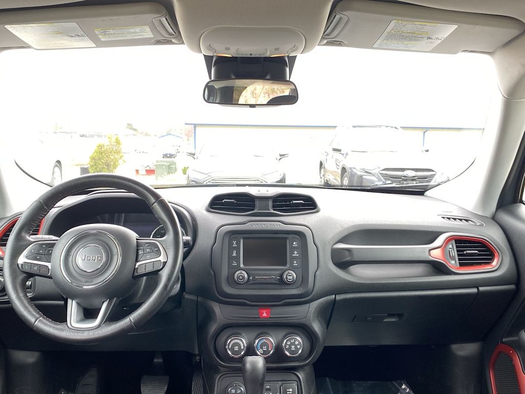 2016 Jeep Renegade Trailhawk 9