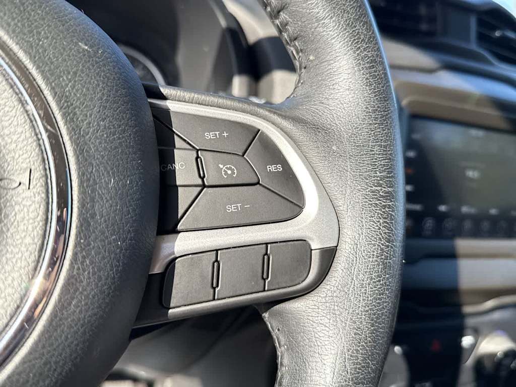 Thumbnail: 2020 Jeep Renegade - 29