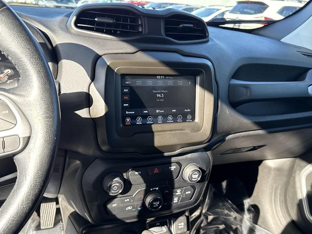 Thumbnail: 2020 Jeep Renegade - 15