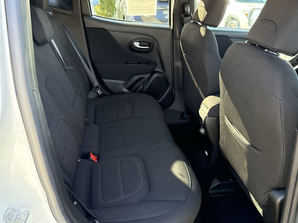 Thumbnail: 2020 Jeep Renegade - 27