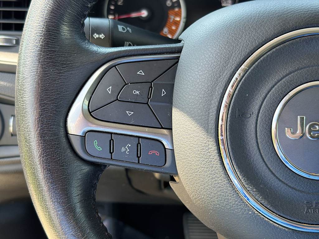 Thumbnail: 2019 Jeep Renegade - 26