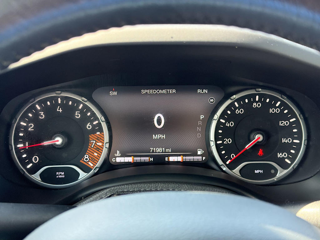 Thumbnail: 2019 Jeep Renegade - 15