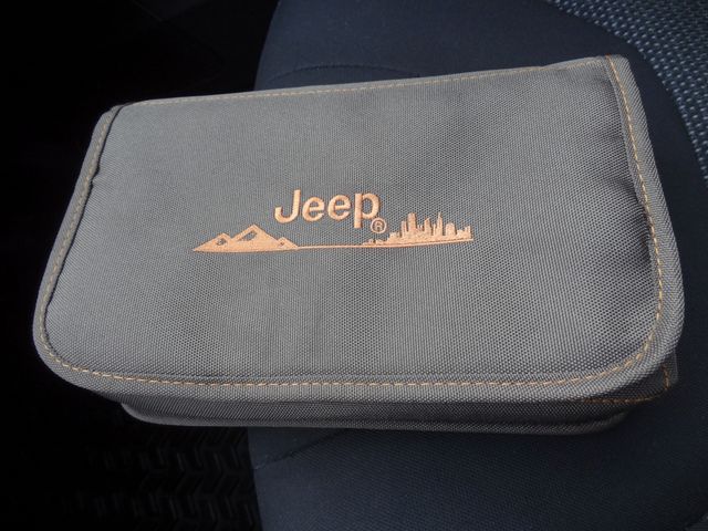 Thumbnail: 2019 Jeep Cherokee - 6