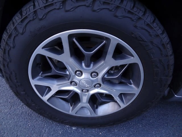 Thumbnail: 2020 Jeep Grand Cherokee - 19