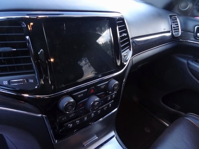 Thumbnail: 2020 Jeep Grand Cherokee - 9