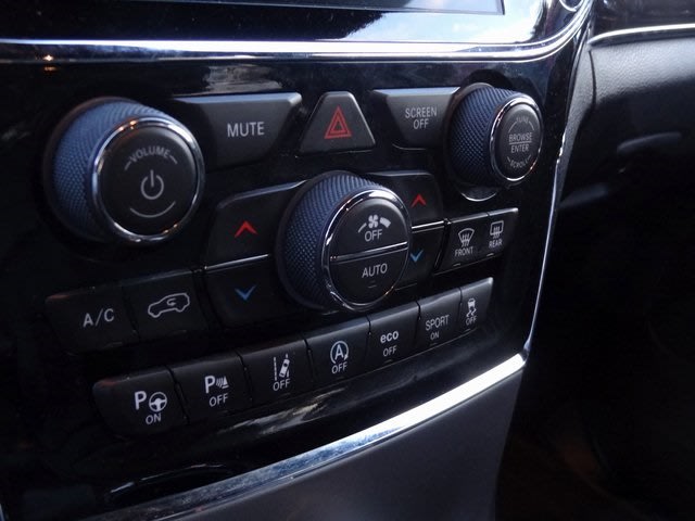 Thumbnail: 2020 Jeep Grand Cherokee - 14