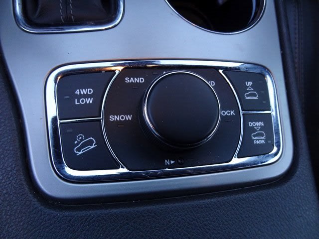 Thumbnail: 2020 Jeep Grand Cherokee - 15