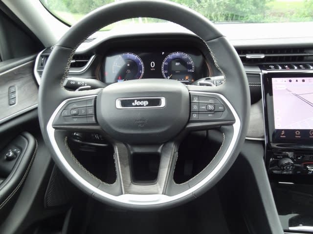 Thumbnail: 2023 Jeep Grand Cherokee - 8