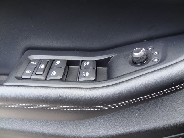 Thumbnail: 2023 Jeep Grand Cherokee - 26