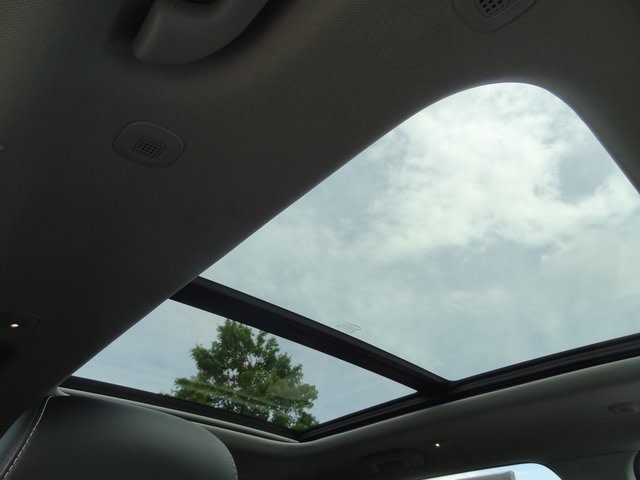 Thumbnail: 2023 Jeep Grand Cherokee - 25