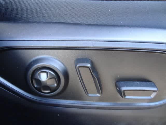 Thumbnail: 2023 Jeep Grand Cherokee - 23