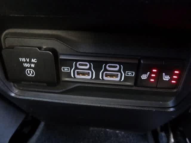 Thumbnail: 2023 Jeep Grand Cherokee - 21