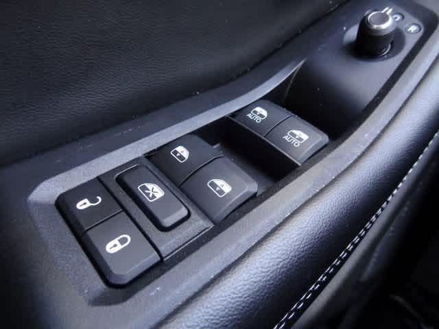 Thumbnail: 2023 Jeep Grand Cherokee - 24