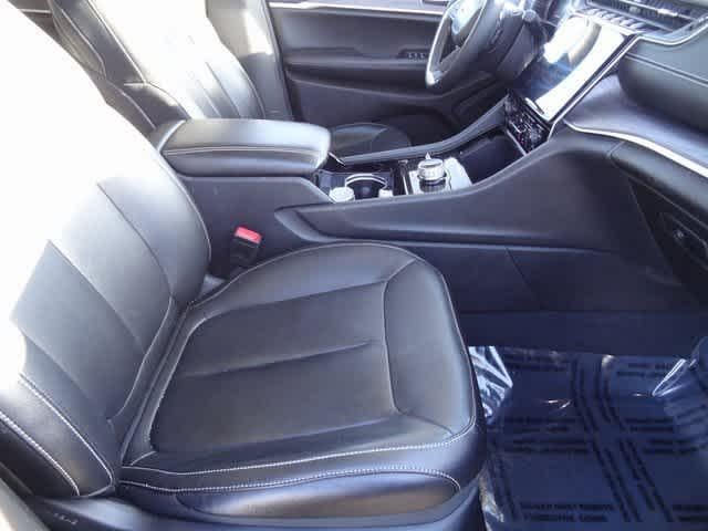 Thumbnail: 2023 Jeep Grand Cherokee - 10