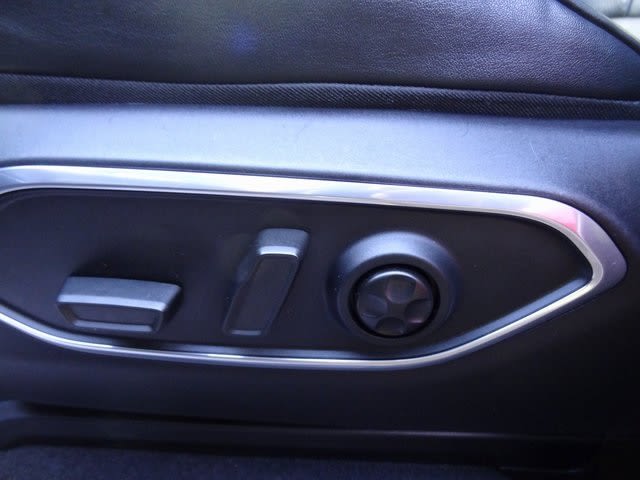 Thumbnail: 2022 Jeep Wagoneer - 13