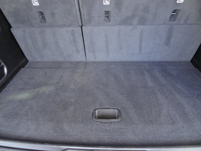 Thumbnail: 2022 Jeep Wagoneer - 22