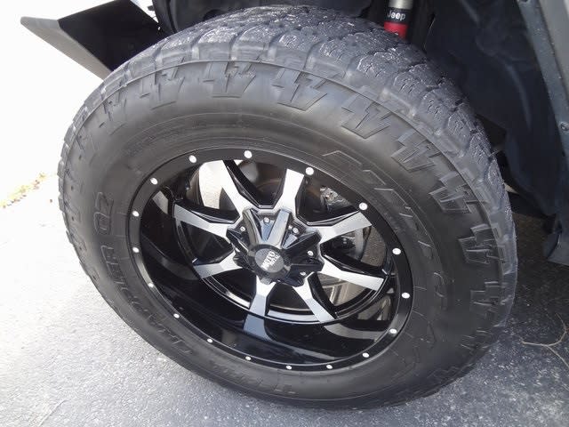 Thumbnail: 2021 Jeep Gladiator - 18