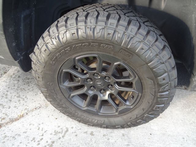 Thumbnail: 2025 RAM 1500 - 6