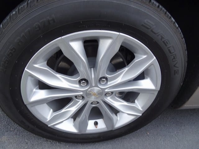 Thumbnail: 2023 Chevrolet Malibu - 5