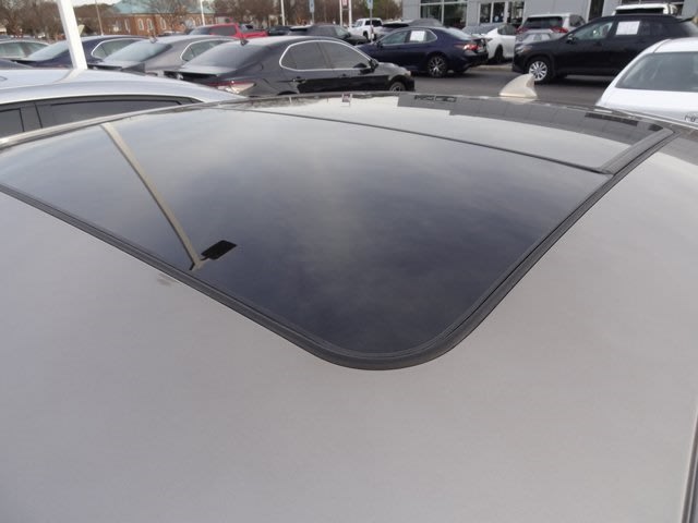 Thumbnail: 2023 Chevrolet Malibu - 17