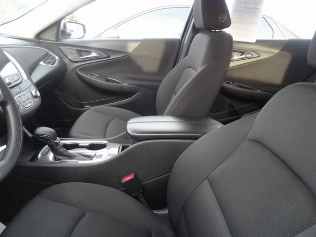 Thumbnail: 2023 Chevrolet Malibu - 6