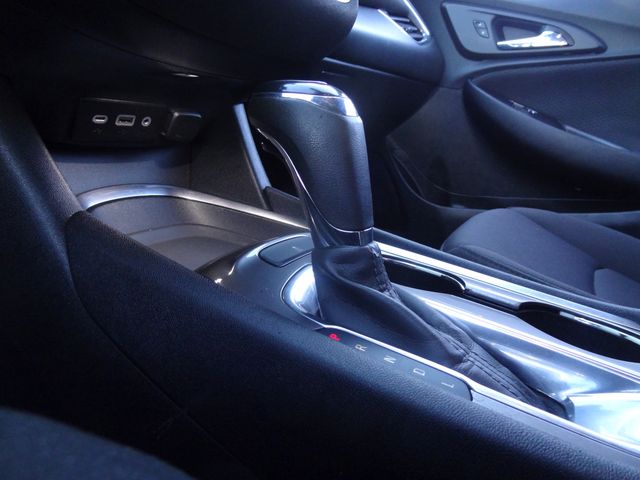 Thumbnail: 2020 Chevrolet Malibu - 12