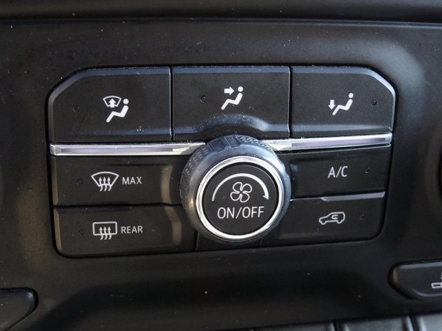 Thumbnail: 2019 Chevrolet Silverado 1500 - 19