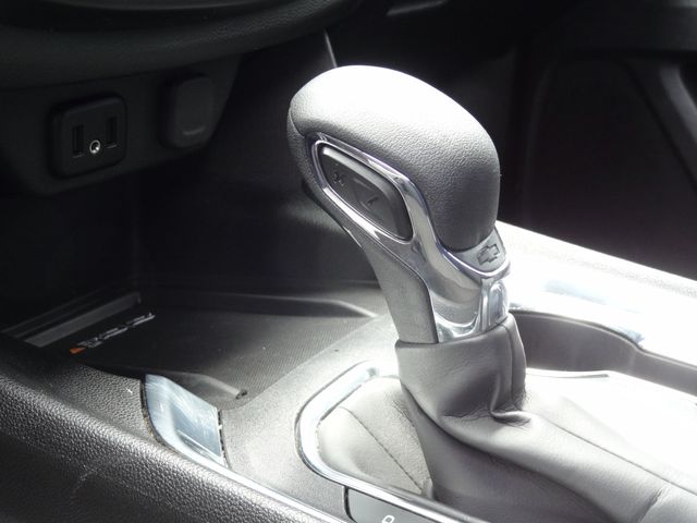 Thumbnail: 2023 Chevrolet Traverse - 9