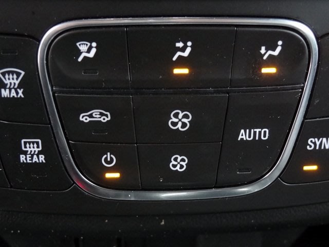 Thumbnail: 2023 Chevrolet Traverse - 37