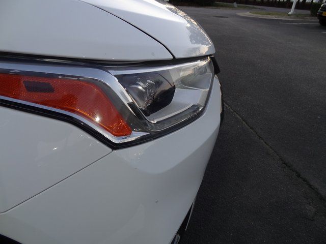 Thumbnail: 2021 Chevrolet Traverse - 16