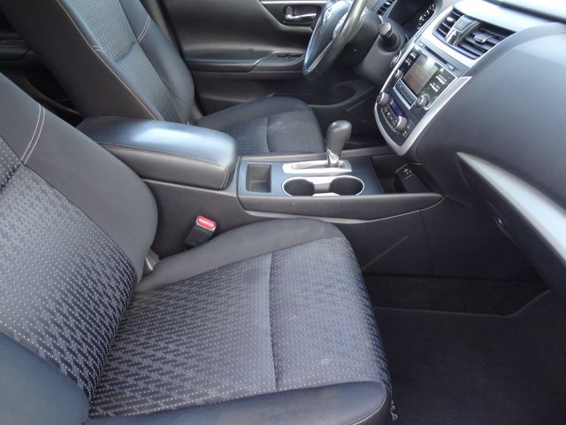 Thumbnail: 2016 Nissan Altima - 19