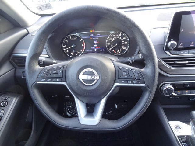 Thumbnail: 2025 Nissan Altima - 9