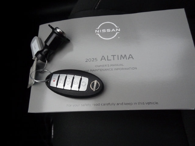 Thumbnail: 2025 Nissan Altima - 32
