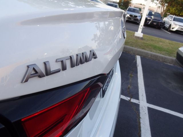 Thumbnail: 2025 Nissan Altima - 4