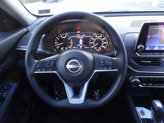 Thumbnail: 2025 Nissan Altima - 9