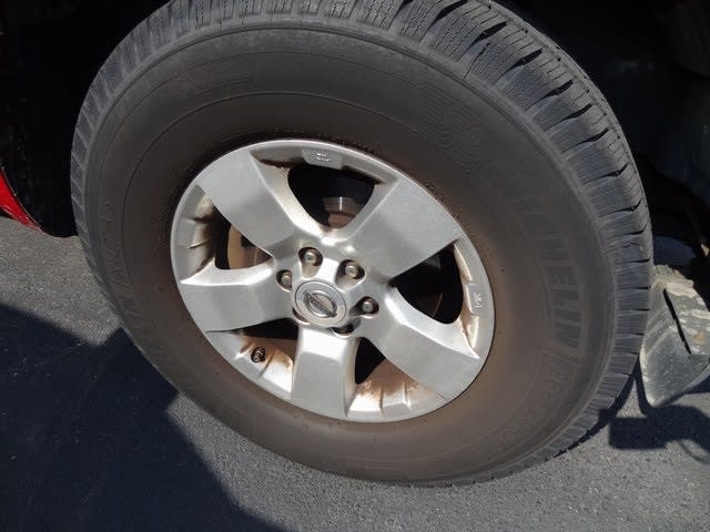 2010 Nissan Frontier SE 17