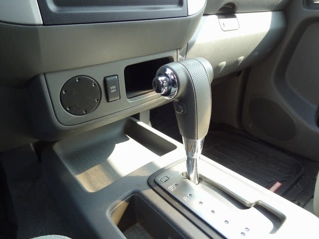 2010 Nissan Frontier SE 8