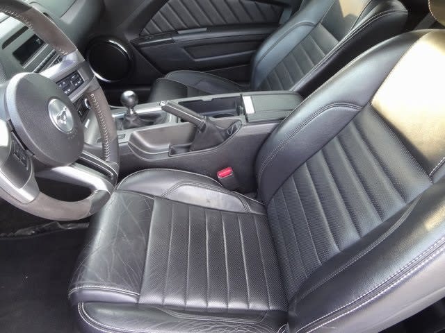 2013 Ford Mustang GT 10