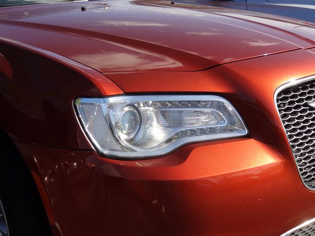 Thumbnail: 2021 Chrysler 300 - 17