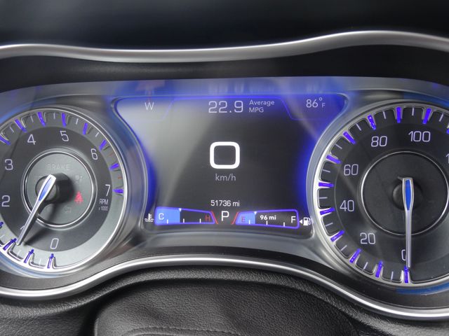 Thumbnail: 2021 Chrysler 300 - 24