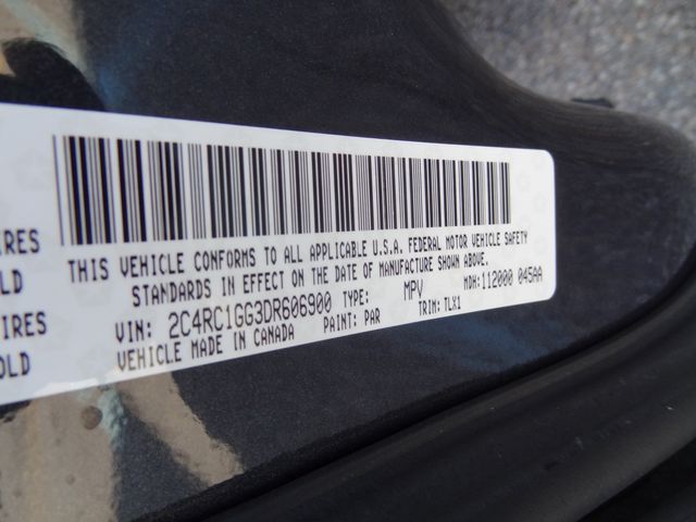 Thumbnail: 2013 Chrysler Town & Country - 15